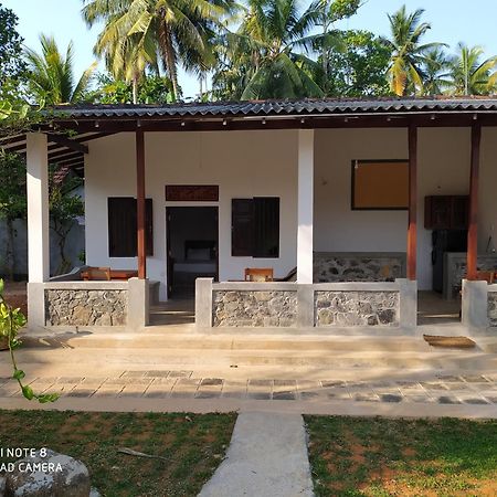 Priyanka Villa ベントータ エクステリア 写真
