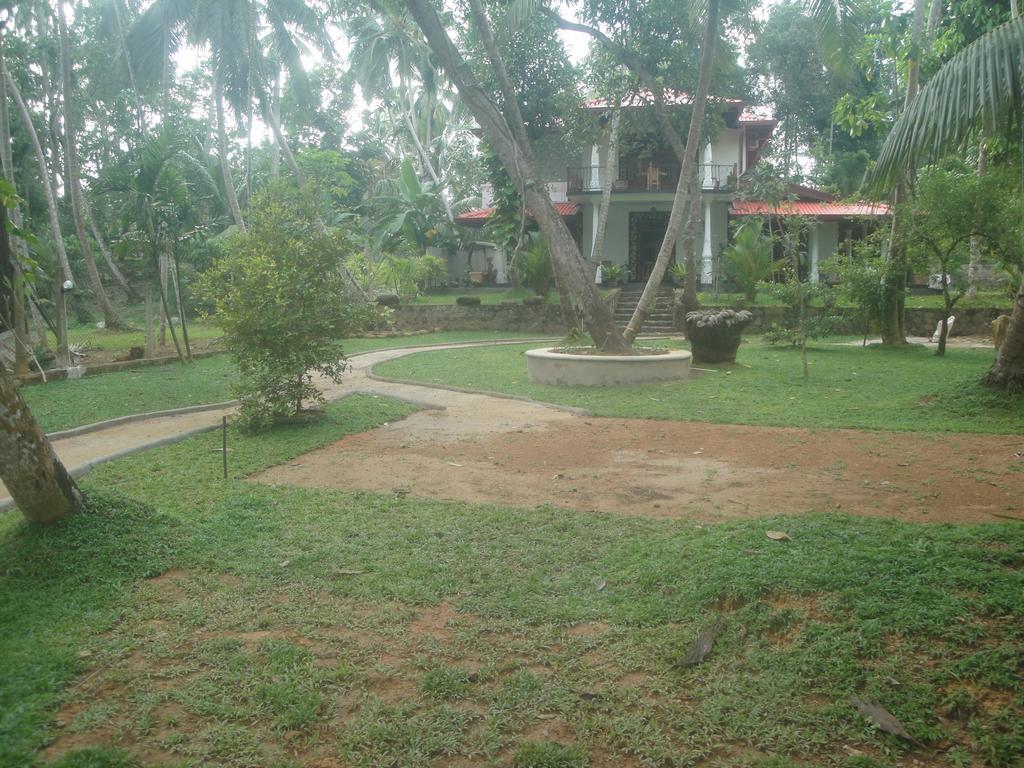 Priyanka Villa ベントータ エクステリア 写真
