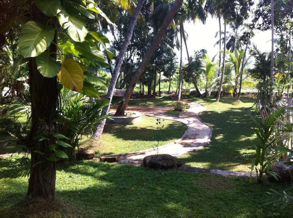 Priyanka Villa ベントータ エクステリア 写真